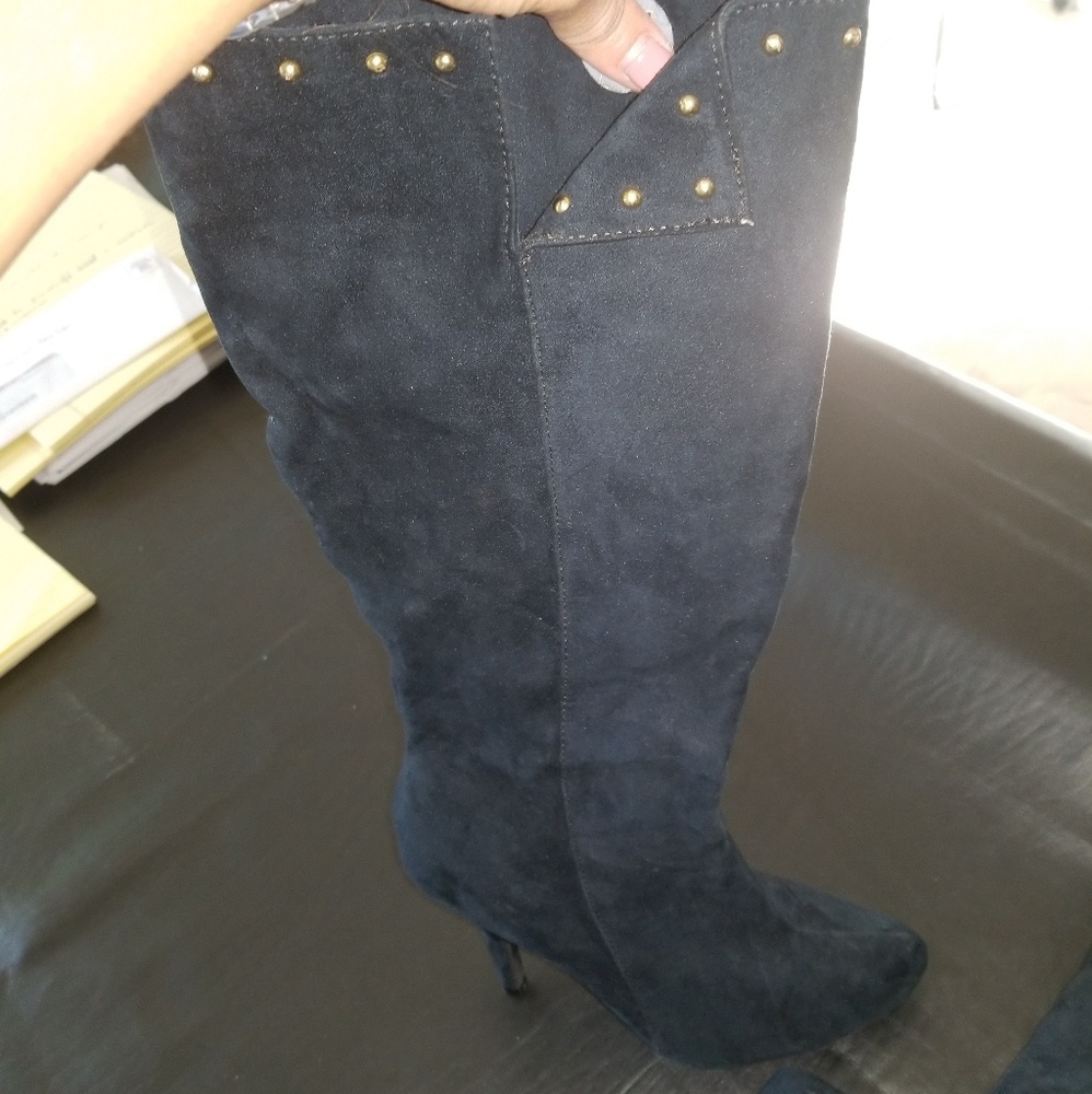 High heel boots